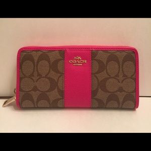 COPY - Coach wallet like new